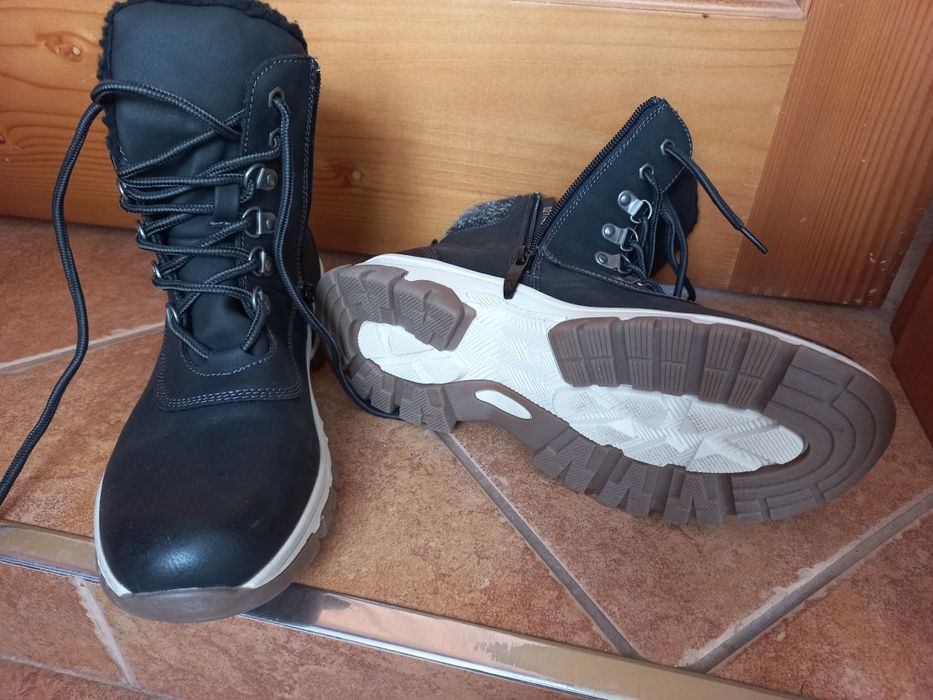 Теплі черевички.