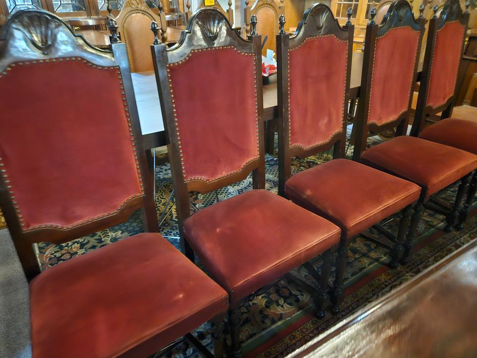 Cadeiras de sala em madeira maciça e veludo - Valor