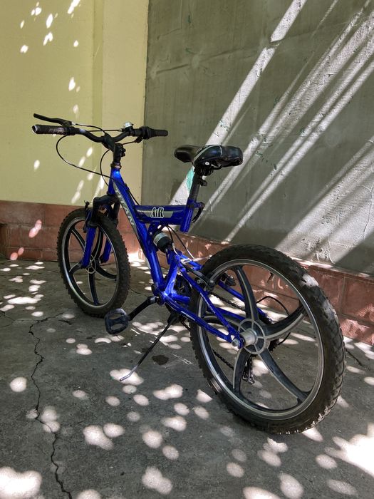 велосипед Titan Air синього кольору