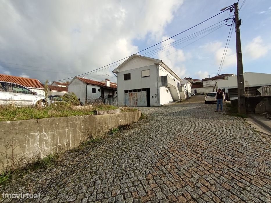 Andar de Moradia T2 em Quinchães, Fafe — Quinchães, Braga