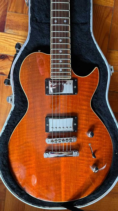 Guitarra elétrica Brian Moore