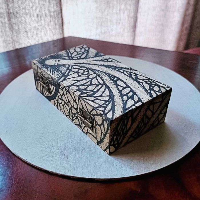 Caixa de Madeira, pintada à mão