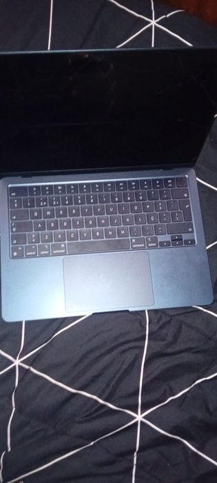 Macbook Air M3, 16GB
Sem nenhum problema totalmente novo
Motivo da venda é só por não usar
