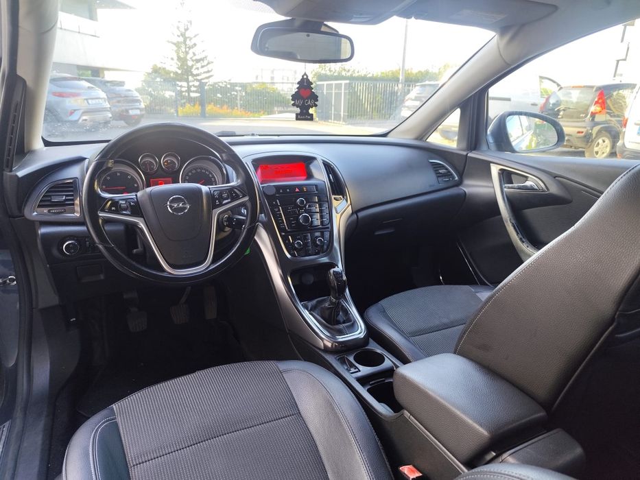 Opel Astra J 1.3 CDTI COSMO | Ano 2010 | 95cv | 250Mil Kms impecável