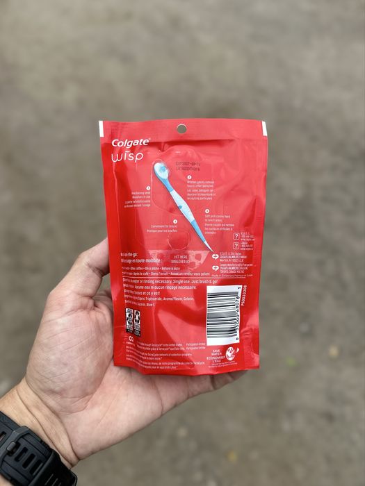 Трендові зубні щітки Colgate Max Fresh Wisp