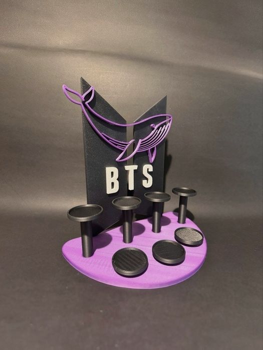 Suporte expositor figuras Tiny Tan BTS McDonalds Funko