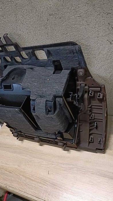 Audi A8 D4 Lift Schowek pasażera + Osłona dolna kierownicy