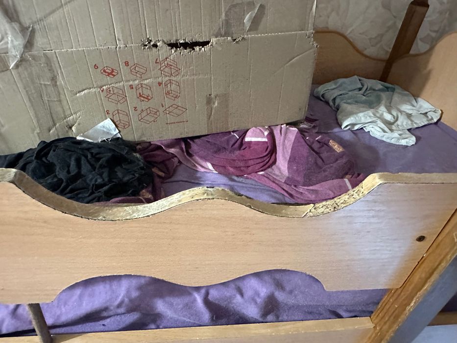 Двохповерхове ліжко двохярусне