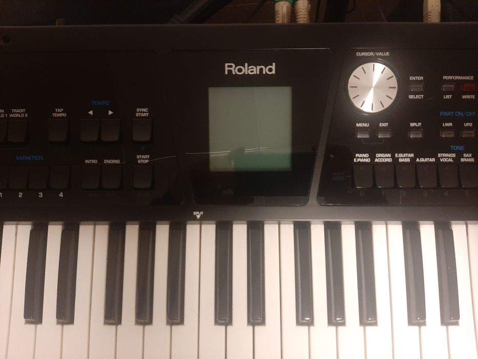 Keyboard roland bk5