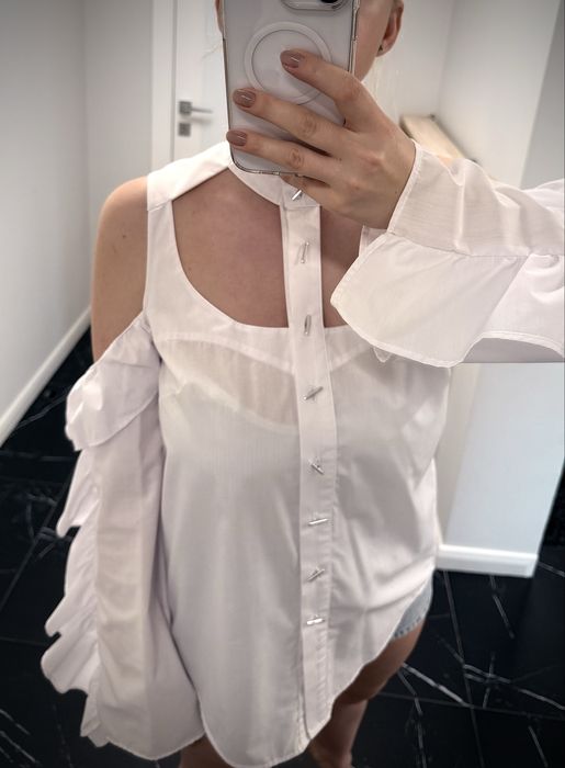 Дизайнерська біла сорочка незвичайного крою