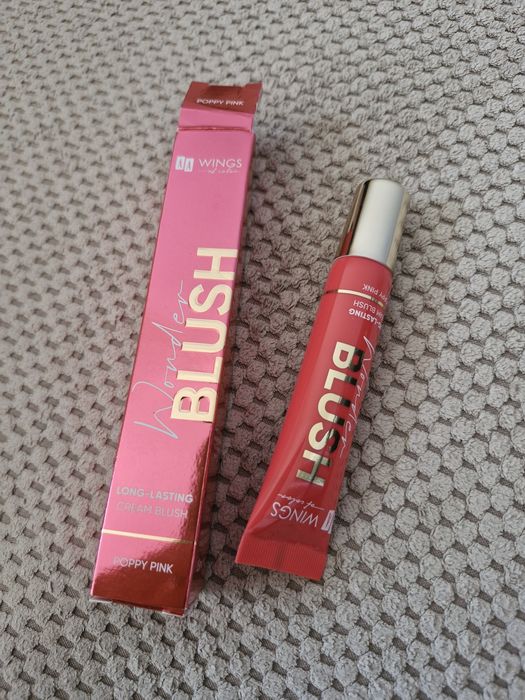 Sprzedam nowy nie używany AA  wings of color Wonder Blush pompy pink