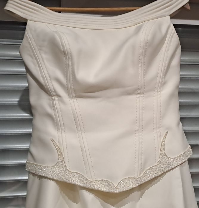 Vestido de noiva e véu