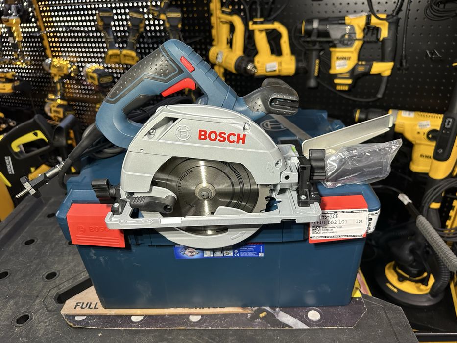 Ручна дискова пила Bosch GKS 55 GCE Нова