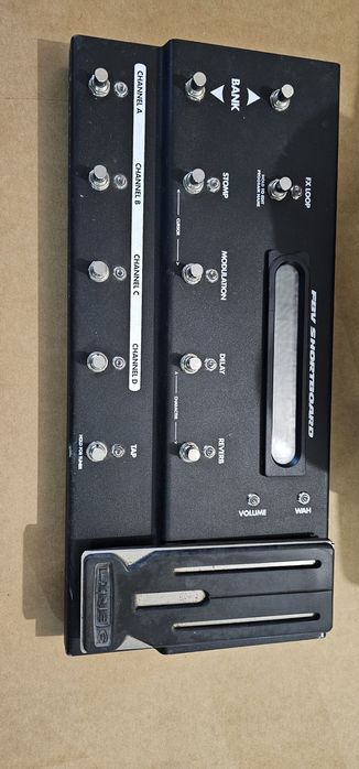 Processador guitarra Line6 POD XT + pedaleira FBV Shortboard + Saco