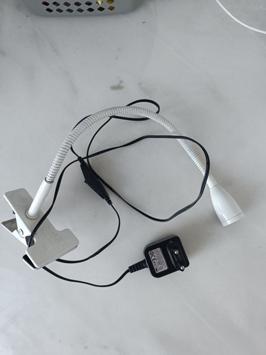 Candeeiro LED com mola