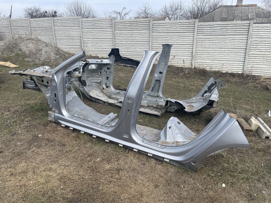 Audi A6C7 четверть порог