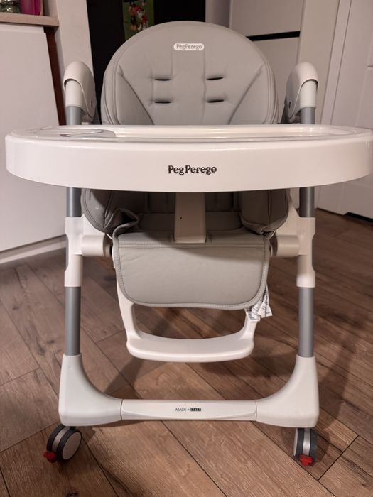 Krzeselko do karmienia peg perego