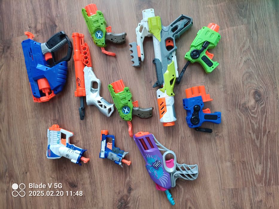 Zabawkowe pistolety NERF