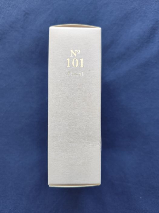 Perfume n.º 101 Silk Basic Collection Stradivarius selado