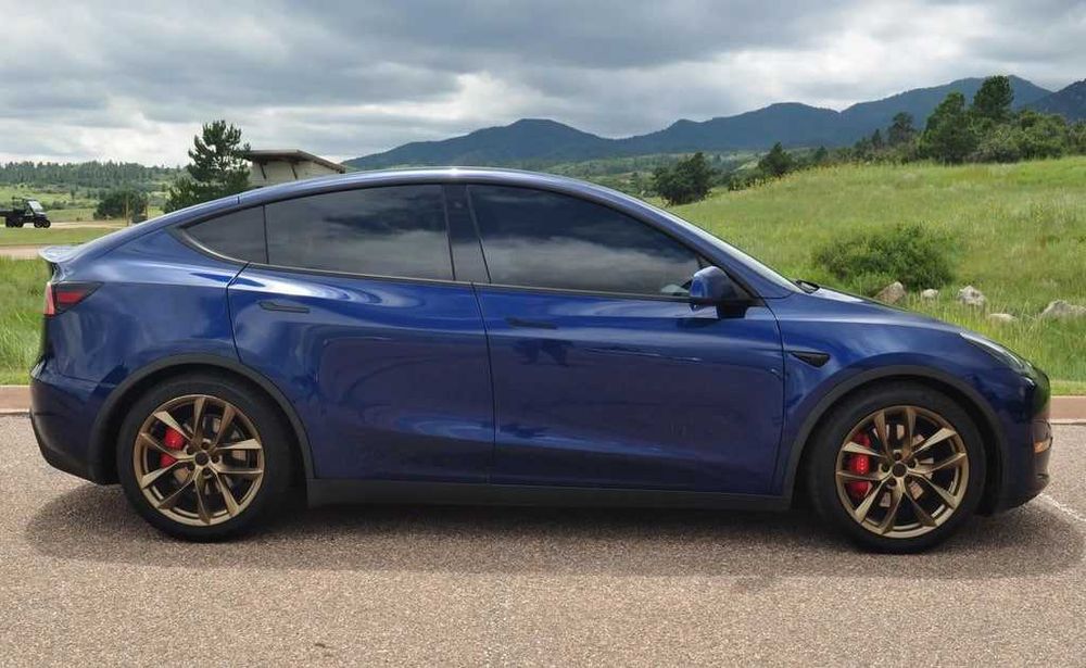 Tesla Model Y 2022