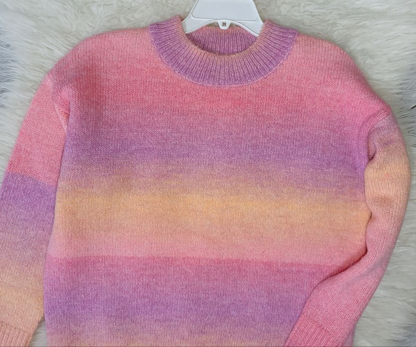 Светр для дівчинки