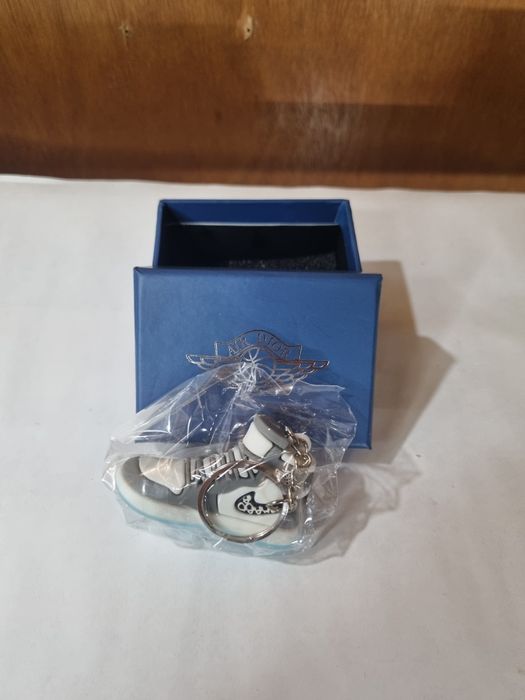 Porta-chaves Mini Sapatilhas Nike c/ Caixa