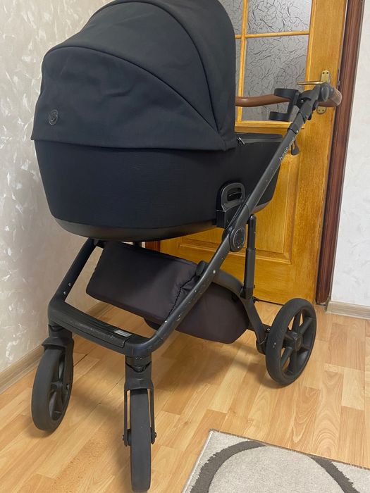 Продам коляску Roan Bass Next лише люлька