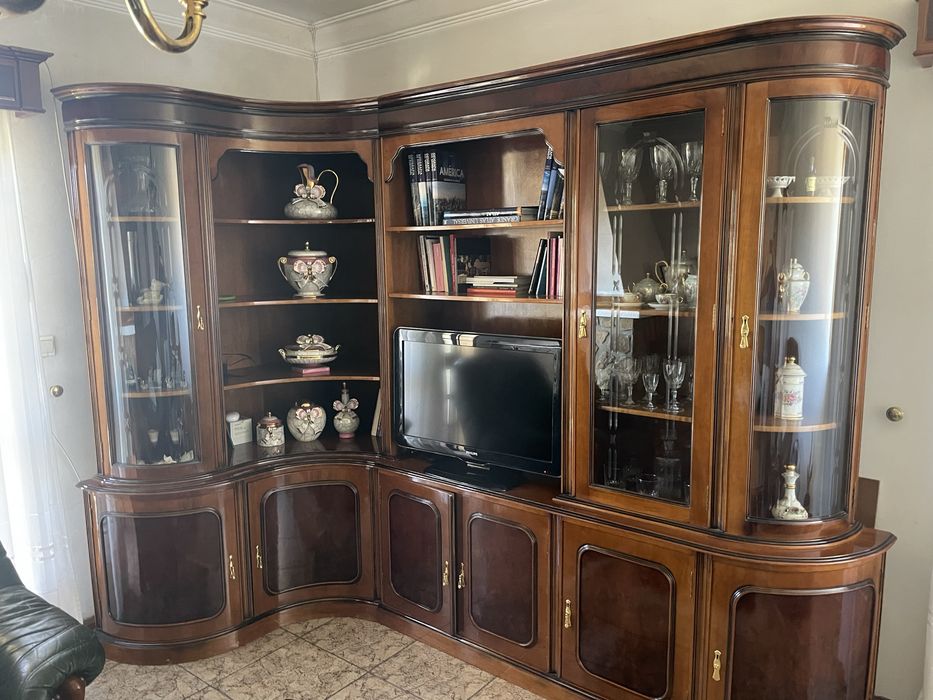 Sala completa clássica em madeira + sofás – venda de conjunto