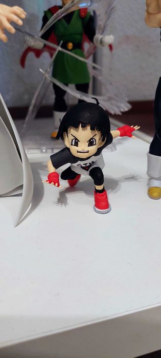 Dragon Ball várias estátuas á escala S.H.Figuarts