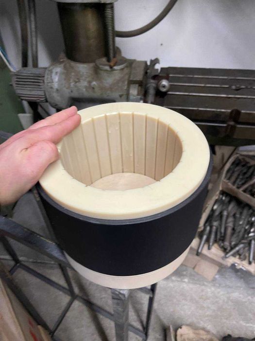 Гідравлічний маслопрес холодного віджиму олії | Прес. Діжки капролон