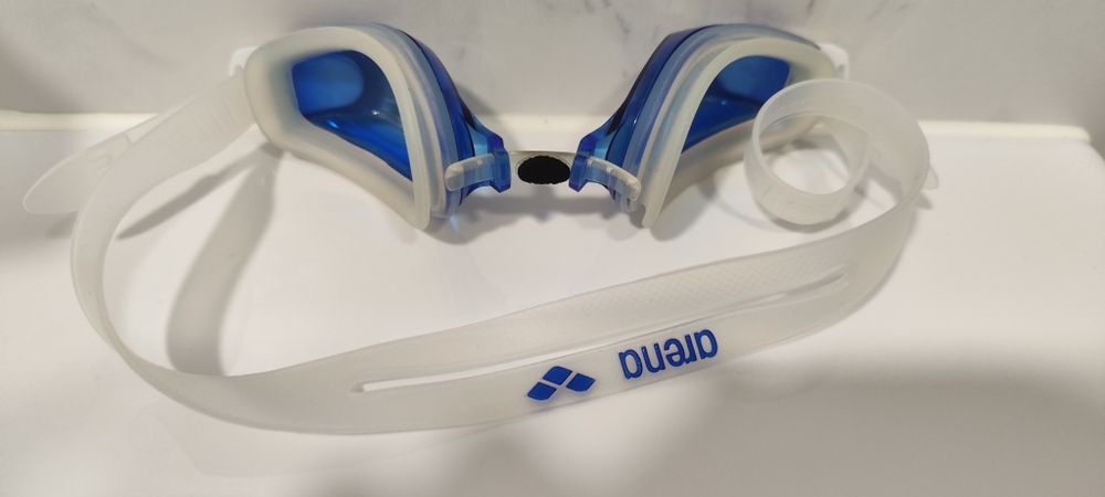 Продам окуляри для плавання