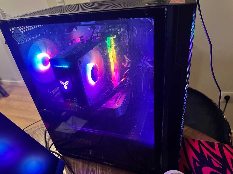Setup Gaming Completo RTX 5060 + 32GB RAM + Monitor Curvo AOC