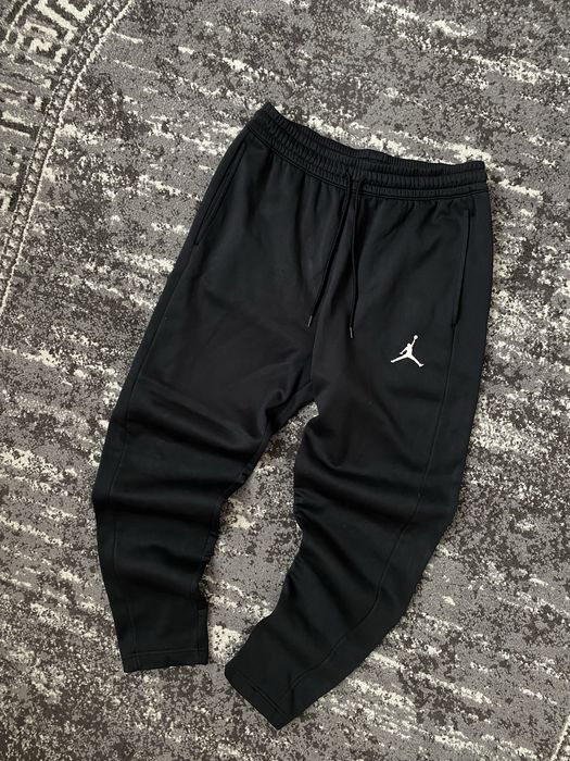 Штани Nike Jordan Лрозмір чорного кольору нові колекції