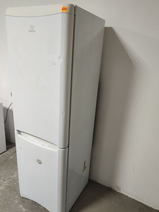 Холодильник Indesit 187 cm. з Європи.