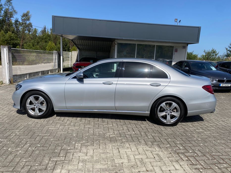 Mercedes-Benz E220d - 90 mil kms - Nacional