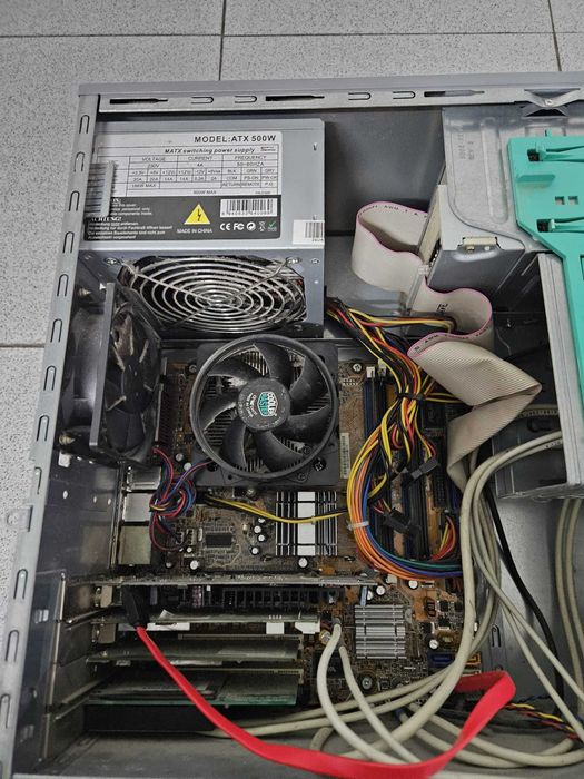 Computador HP de secretária