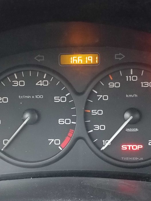 PEUGEOT 206 Hatchback (2A/C) 1.1 i Gasolina 60 cv / 44 kW 2001