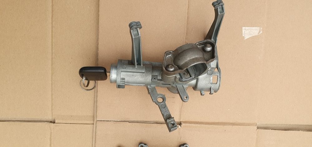 Suzuki Vitara stacyjka kluczyk