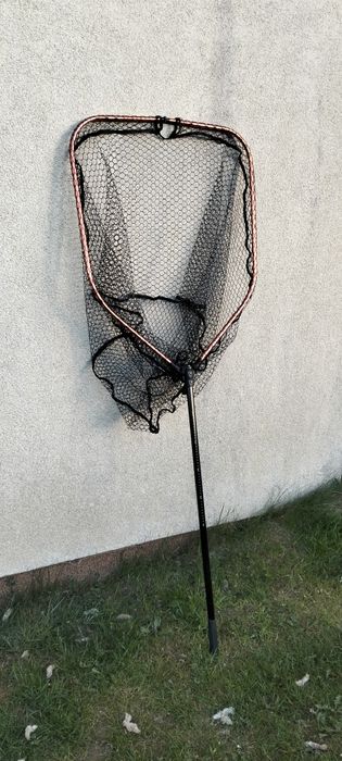 Podbierak składany Savage gear