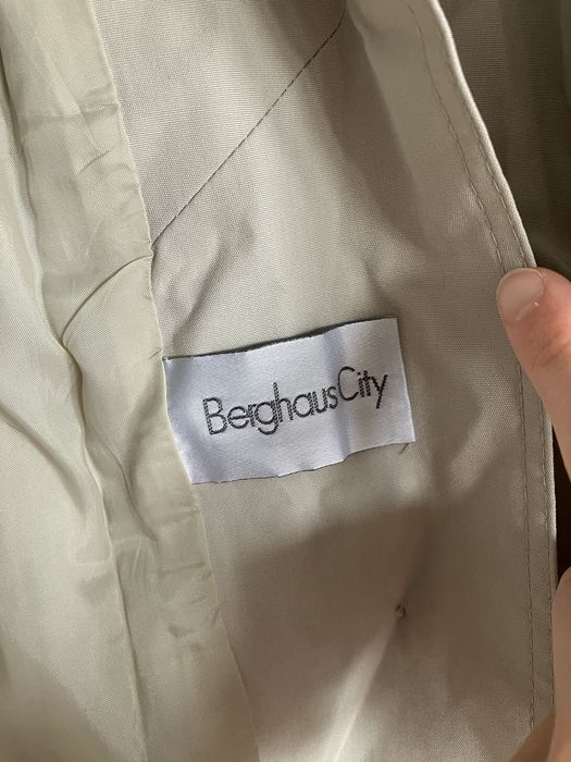 płaszcz trencz długi beżowy vintage Berghaus City