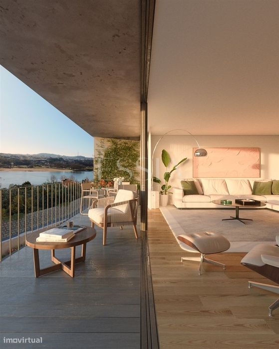 Apartamento T2 com Varanda e Garagem no Douro 39