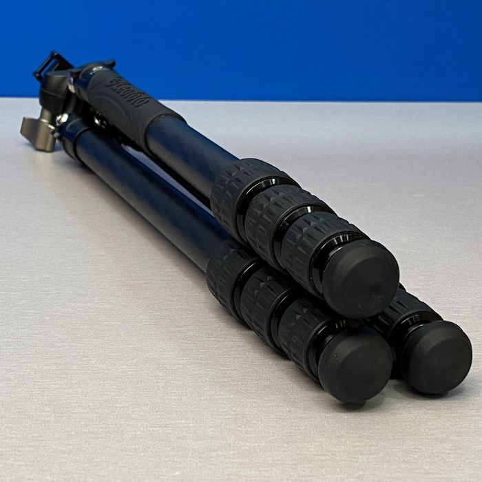 Tripé de Carbono Leofoto Ranger EF-224C + LH-25 (910g)
