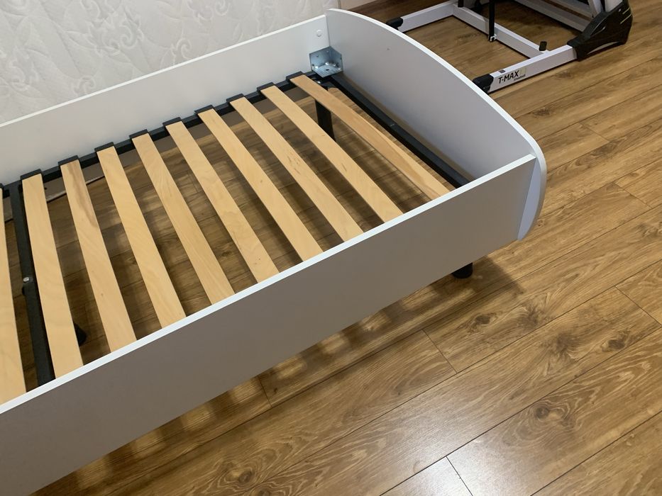 Продам ліжко 90*200