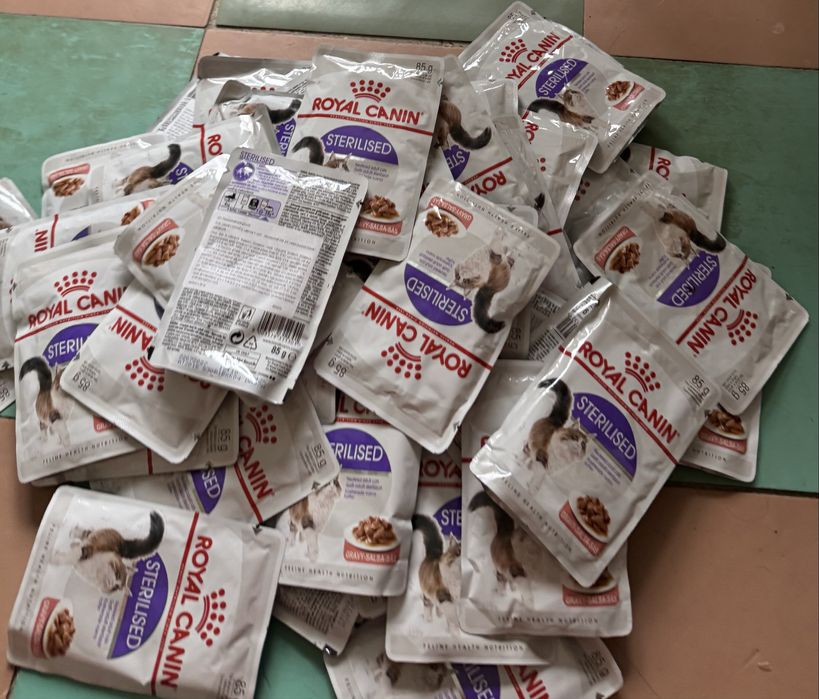 Продам корм royal canin sterilised