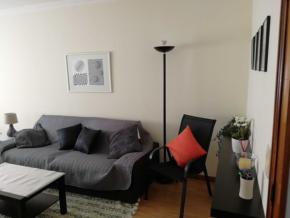 Quartos Perto do Polo Universitario e Hosp S. Joao com Autocarro na Porta 290€ ou 380€