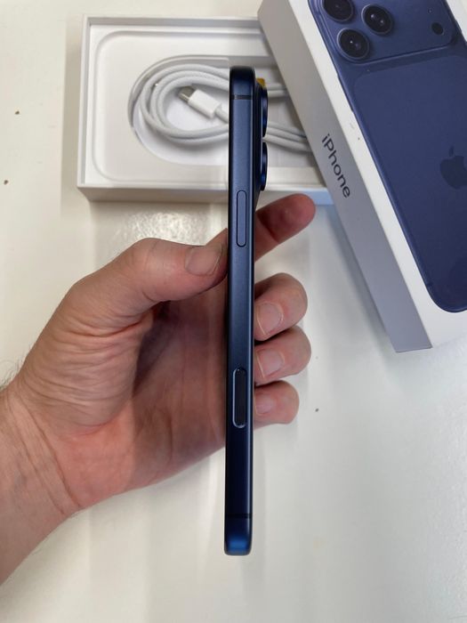 iPhone 17 Pro Max Blue 256Gb