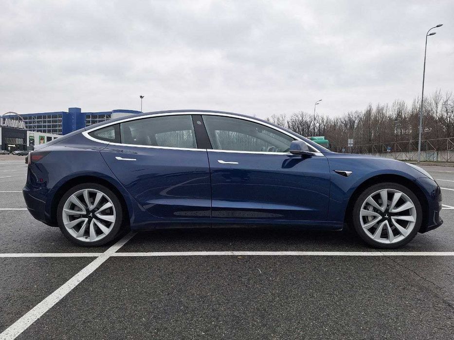Продам Tesla Model 3 Long Range, 287 к.с.