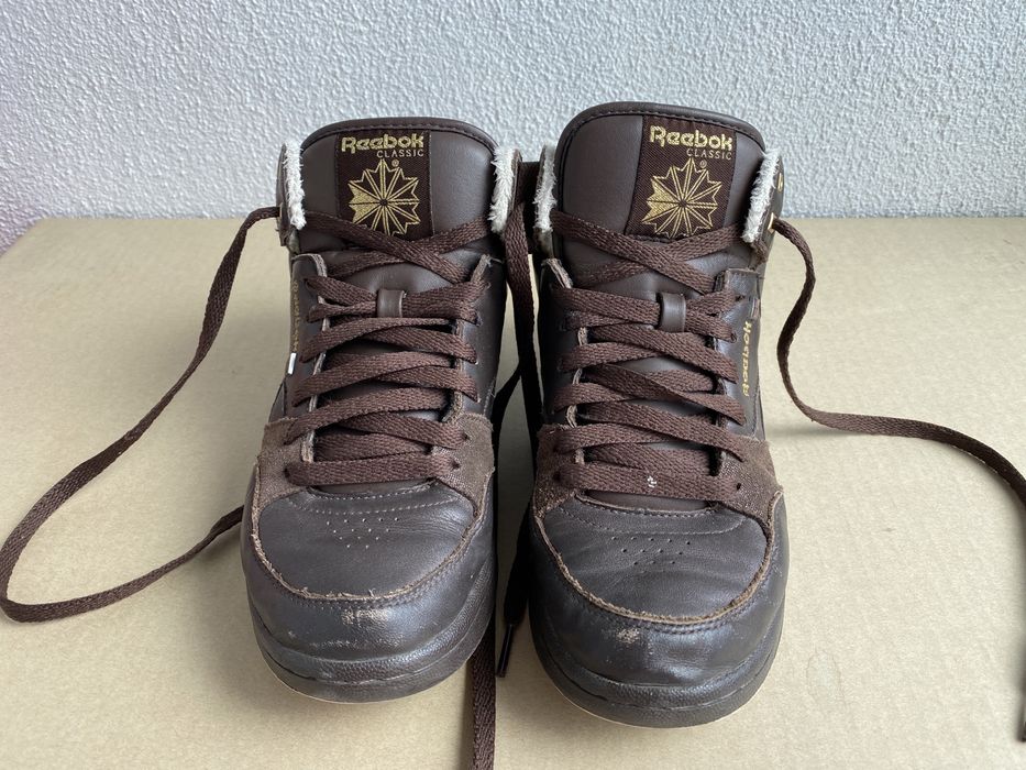 Botas / Ténis Reebok de montanha em pele (38)