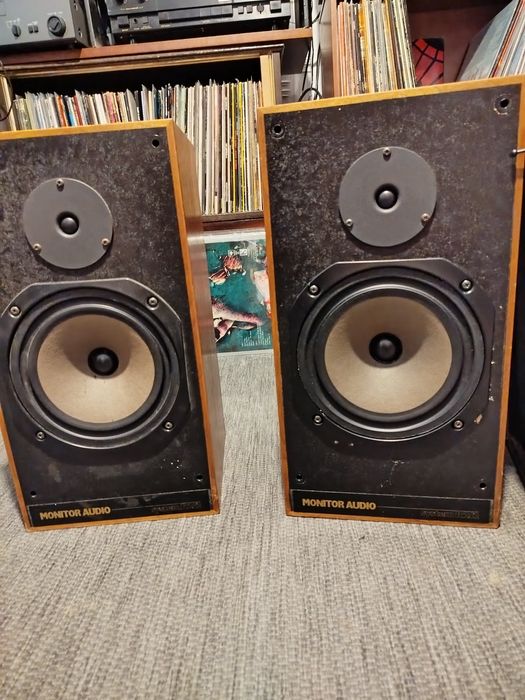 Colunas Monitor Audio R252