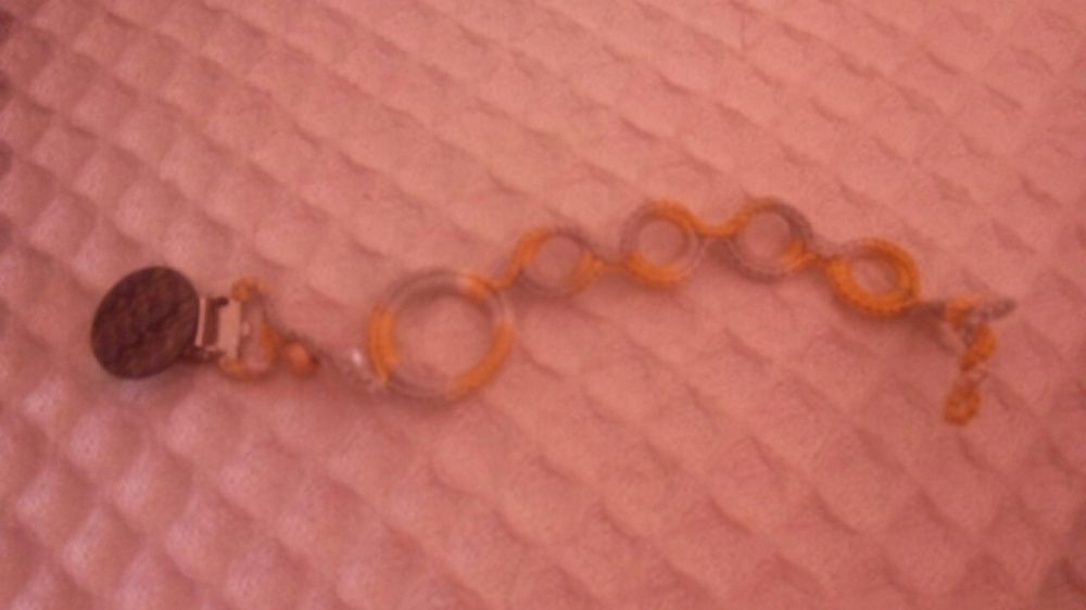 Original pacifier holder435389057320898560